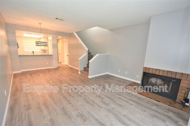 Building Photo - 703 Arneill Rd