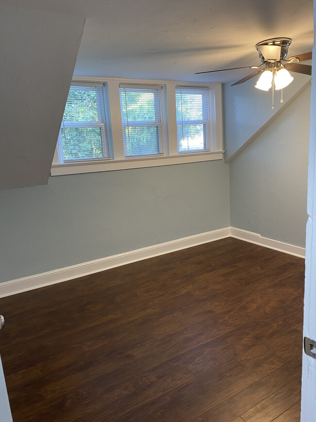 Master bedroom - 1019 Tyler Ave