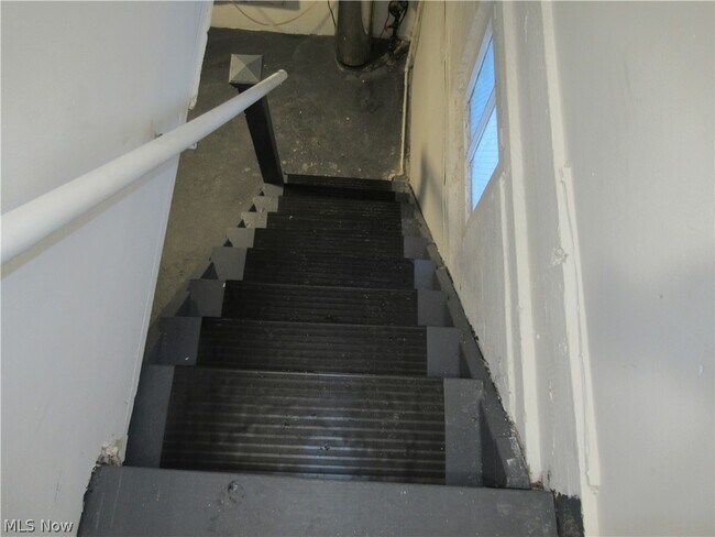 Building Photo - 4482 Liberty Rd