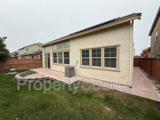 Building Photo - 656 Open Range Ave