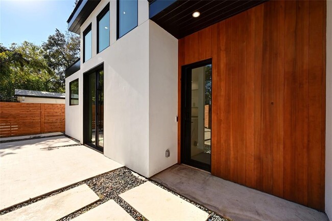 Building Photo - 2706 Stacy Ln