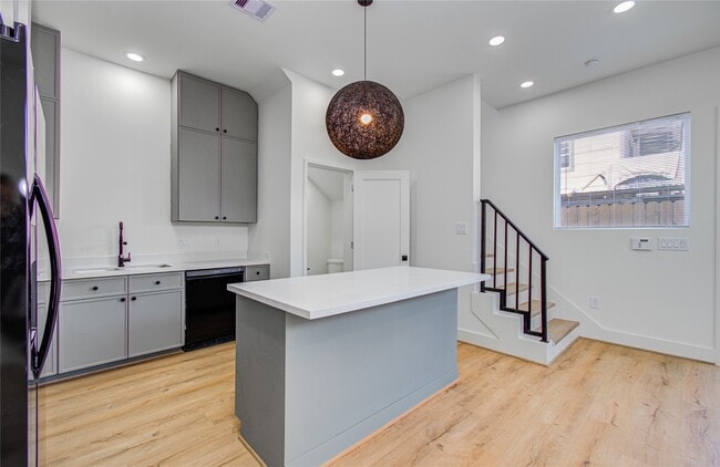 Building Photo - 1508 McKee St