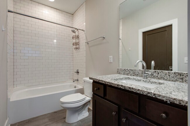 Building Photo - 1515 21st Ave N