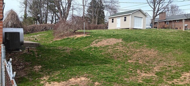 Building Photo - Christiansburg, 3 BR / 2 BA, Available Now