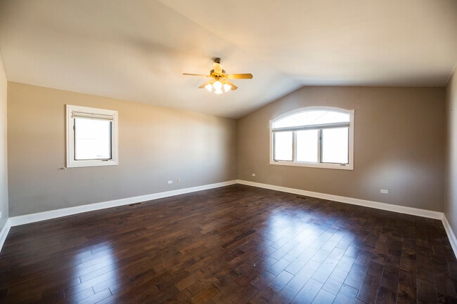 Building Photo - 8444 Dunmore Dr
