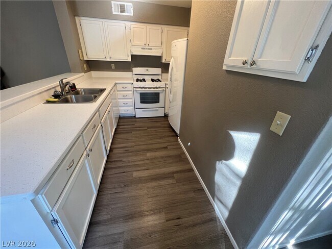 Building Photo - 2251 Wigwam Pkwy