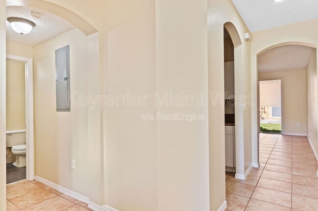 Building Photo - 4215 Ne-22 Dr