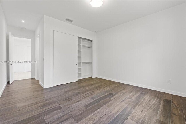 Building Photo - 9025 SW 114th St