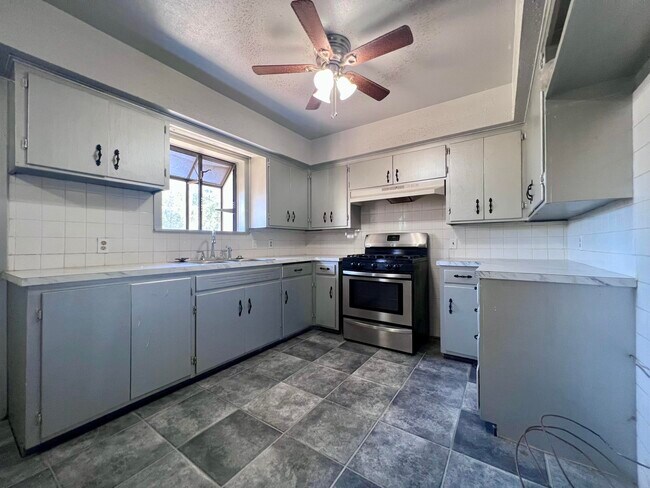 Building Photo - 4307 40th St