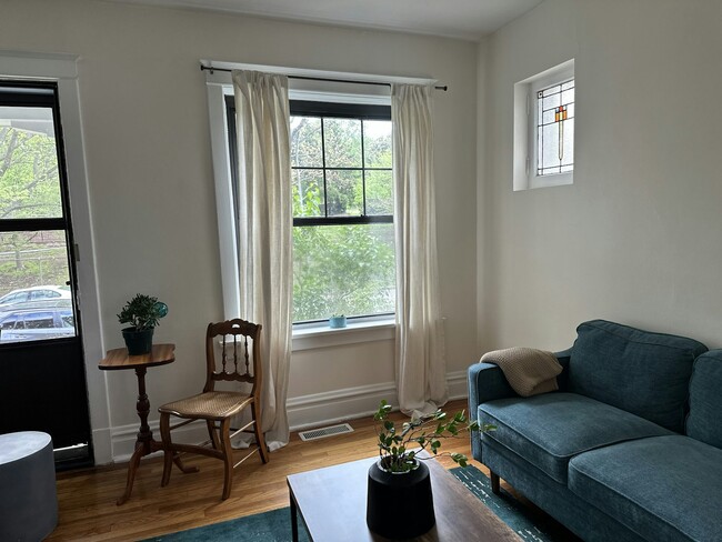 Building Photo - 2027-2029 Alfred Avenue, Unit 2029 B
