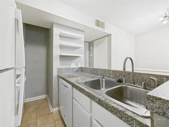 Building Photo - 3018 S 1st St