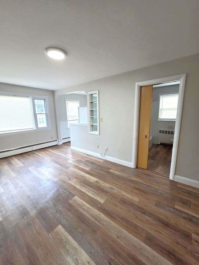 Building Photo - 535 Manville Rd