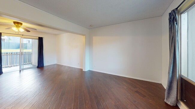 Building Photo - Three-Bedroom Duplex in Aiea.  Pet-Friendl...