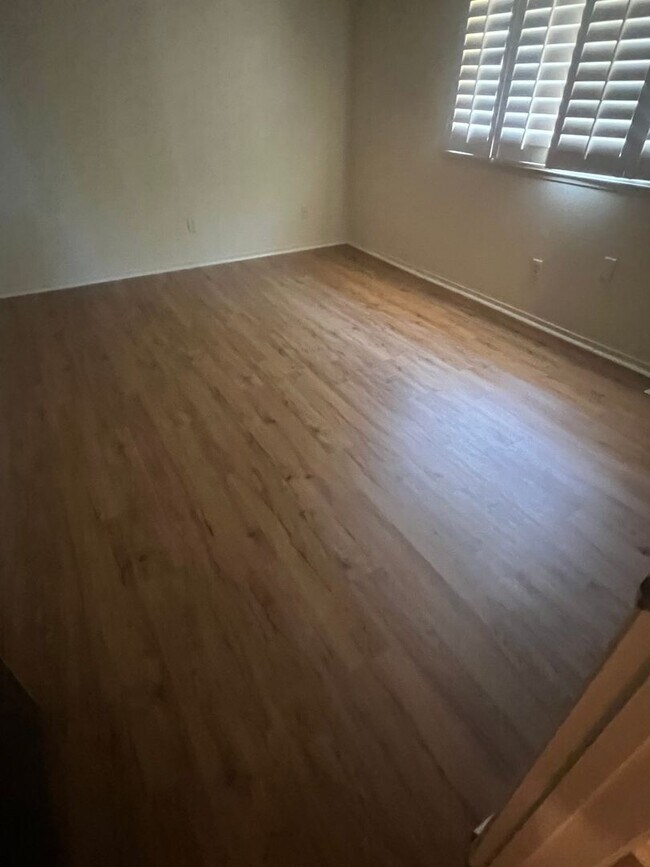 Building Photo - Epic REA: Cozy 2BR Near UC Davis w/ Garage...