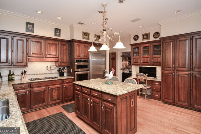 Building Photo - 1640 Lazy River Ln
