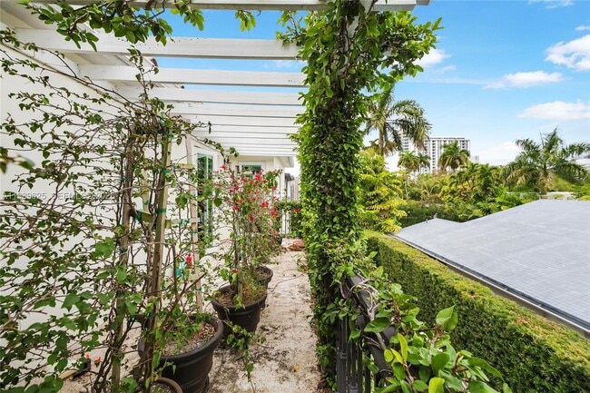 Building Photo - 1898 S Miami Ave