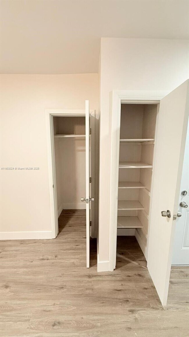 Building Photo - 1537 Jefferson Ave