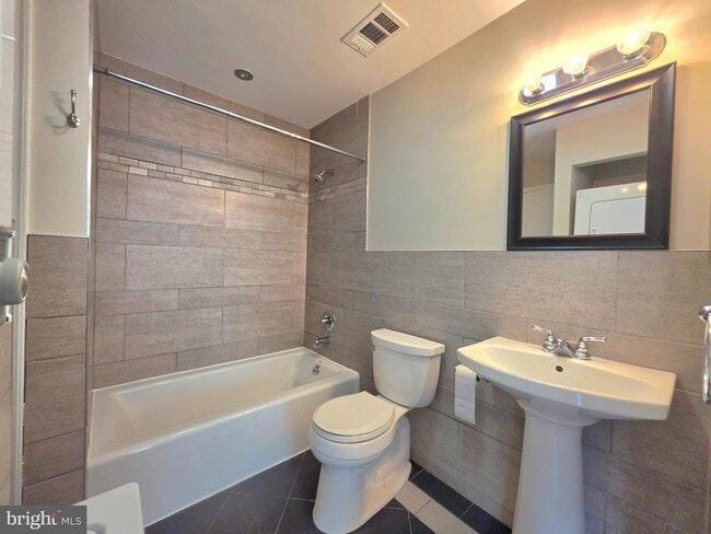 Building Photo - 24 Coral Tree Ct