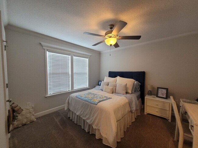 Building Photo - Exquisite Southern Living: 3BR/2BA Gem with Modern Touches, Fenced Yard, and Community Pool in Be...