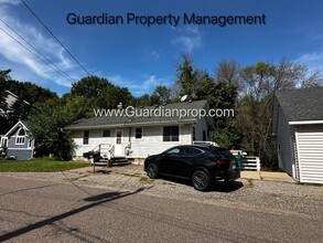 Building Photo - Orono Single Family Home, Large Garage, Sp...