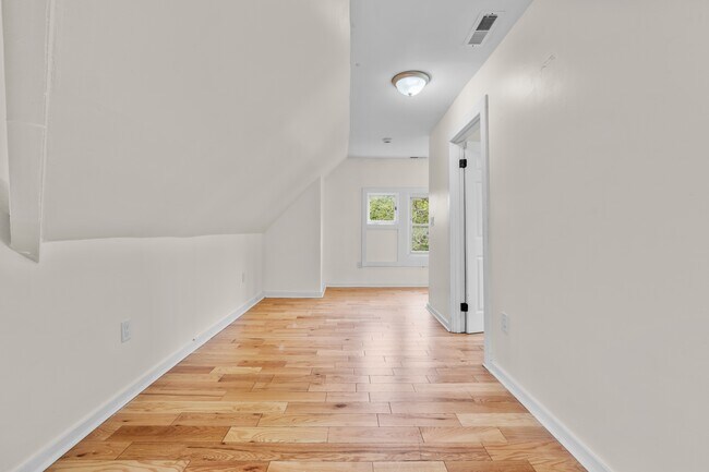 Building Photo - 693 Dixwell Ave