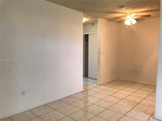 Primary Photo - 2450 NE 188th St