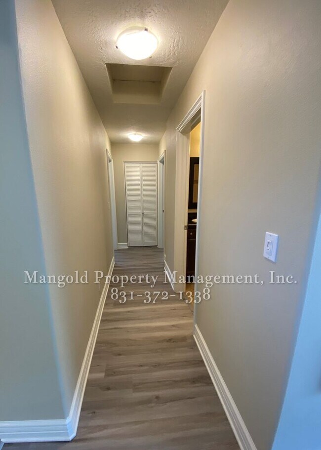 Building Photo - Spacious and Cozy Condo In Willow Glen - R...
