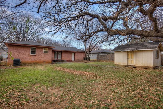 Building Photo - 405 Vine St