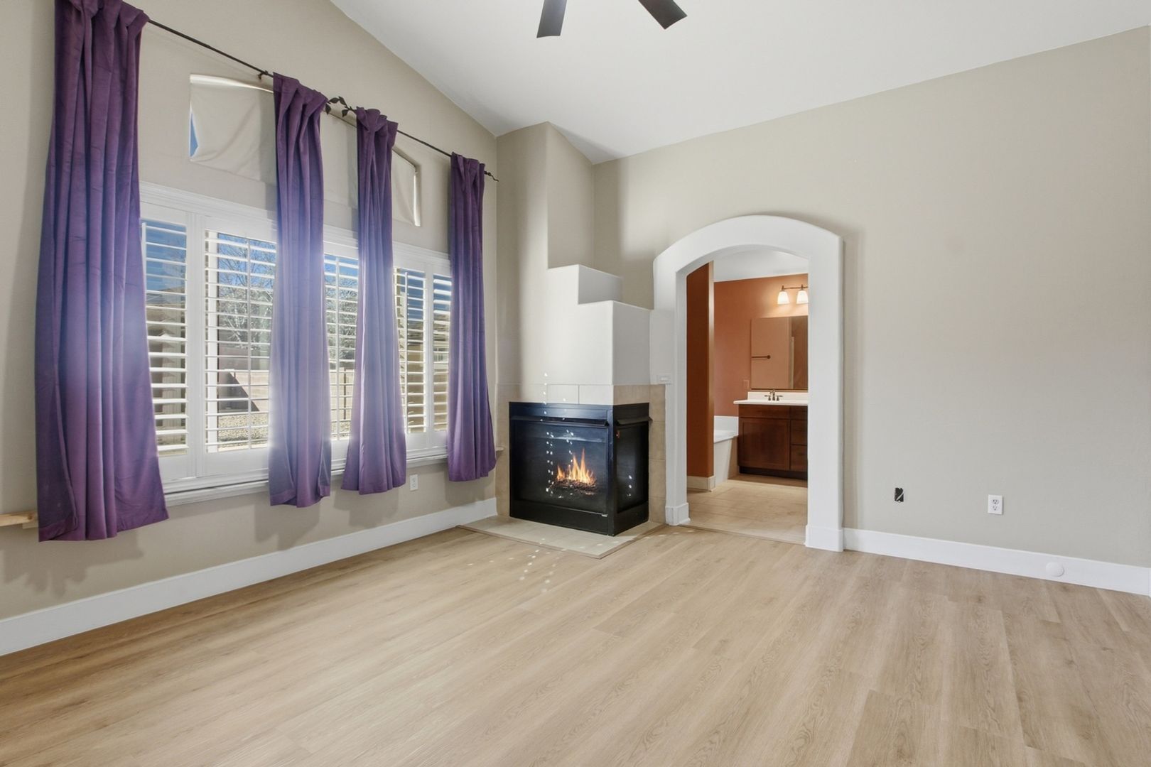 Building Photo - 114 S Beyerville Pl