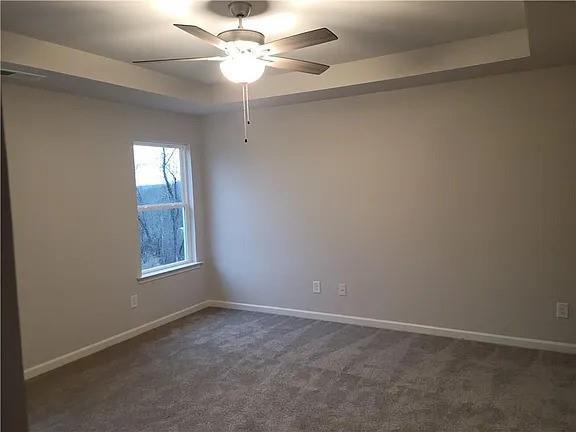 Building Photo - 647 Skye Dr