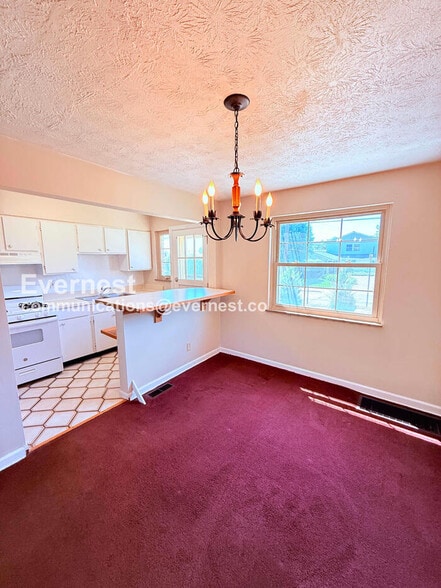 Building Photo - 1789 Kings Ct