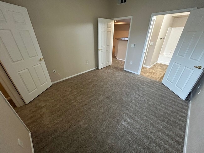 Building Photo - 2 BEDROOM CONDO IN SOUTHWEST LAS VEGAS CONDO