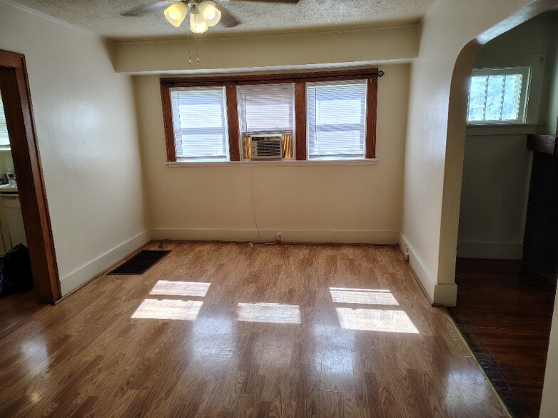 Building Photo - 1759 Berdan Ave