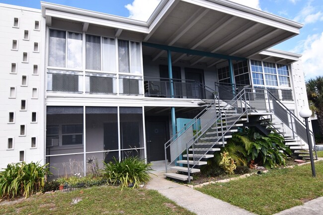 Building Photo - Lakefront Living in Winter Park! 1 Bed, 1 ...