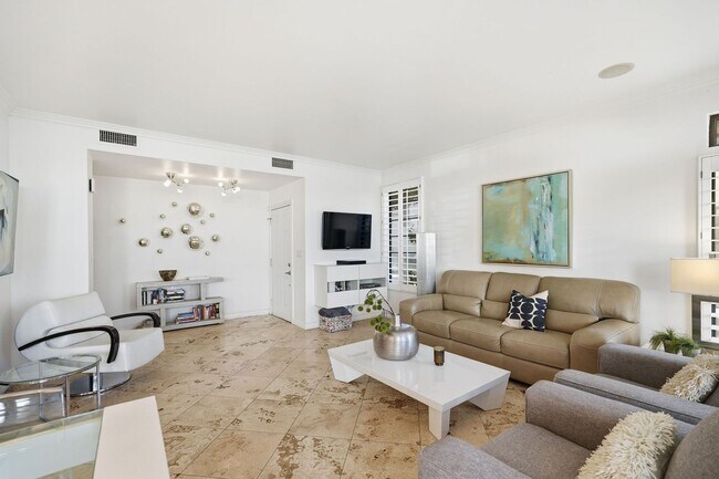 Building Photo - Charming 2-Bedroom Casita