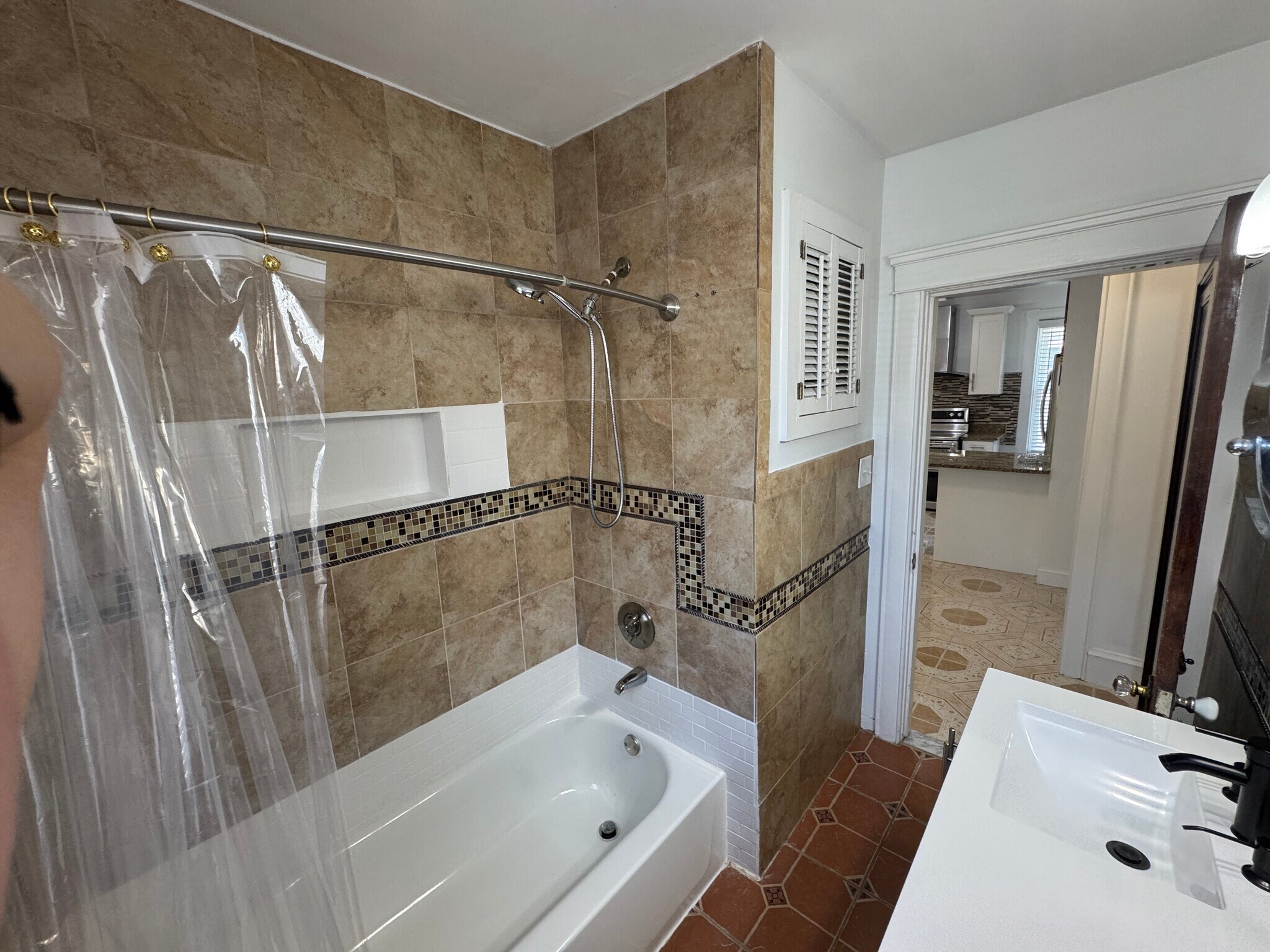 Building Photo - 653 Pleasant Valley Pky