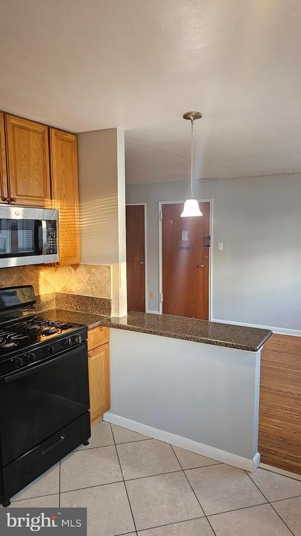 Building Photo - 6007 Bingham St