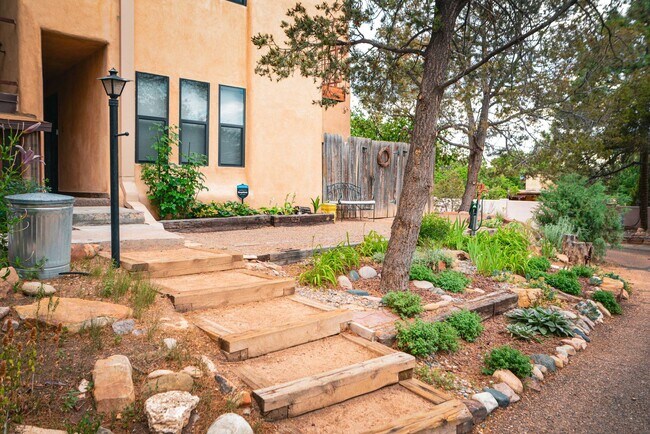 Building Photo - Beautiful Apartment at Los Pueblos de Santa Fe