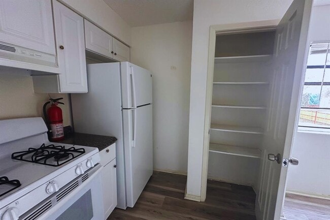 Building Photo - 2202 Tabor Ct