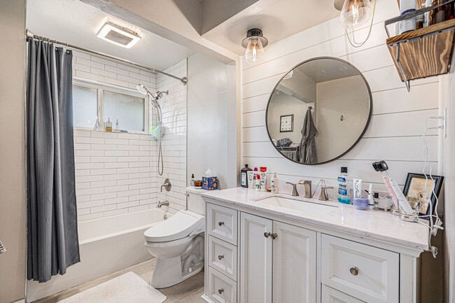 Building Photo - Completely Updated 3-Bedroom Home in North...