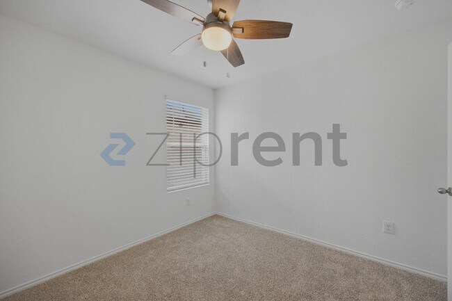 Building Photo - 5106 Blind Shot