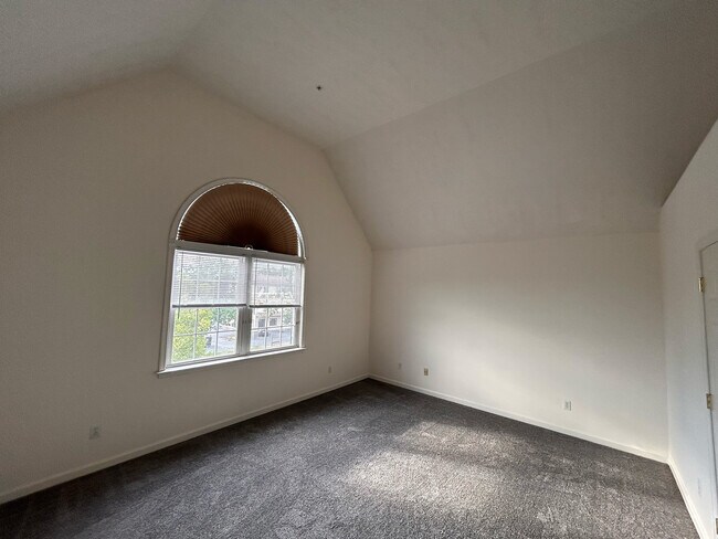 Building Photo - Chester Centre Apartments