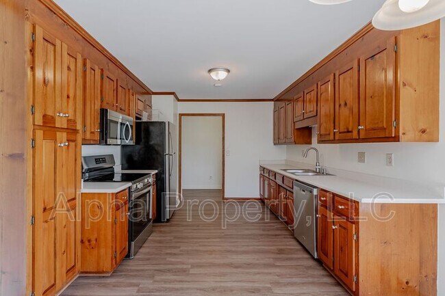 Building Photo - 106 Steeplechase Ct