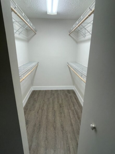 Building Photo - 1724 SW 131st Pl Cir S