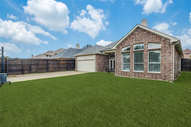 Building Photo - 4060 Victory Dr