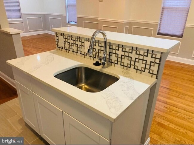 Building Photo - 617 Montpelier St