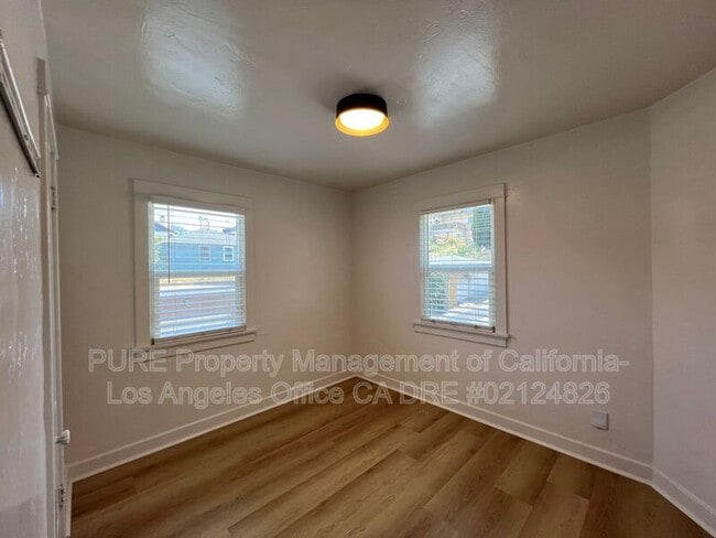 Building Photo - 625 W 23rd St