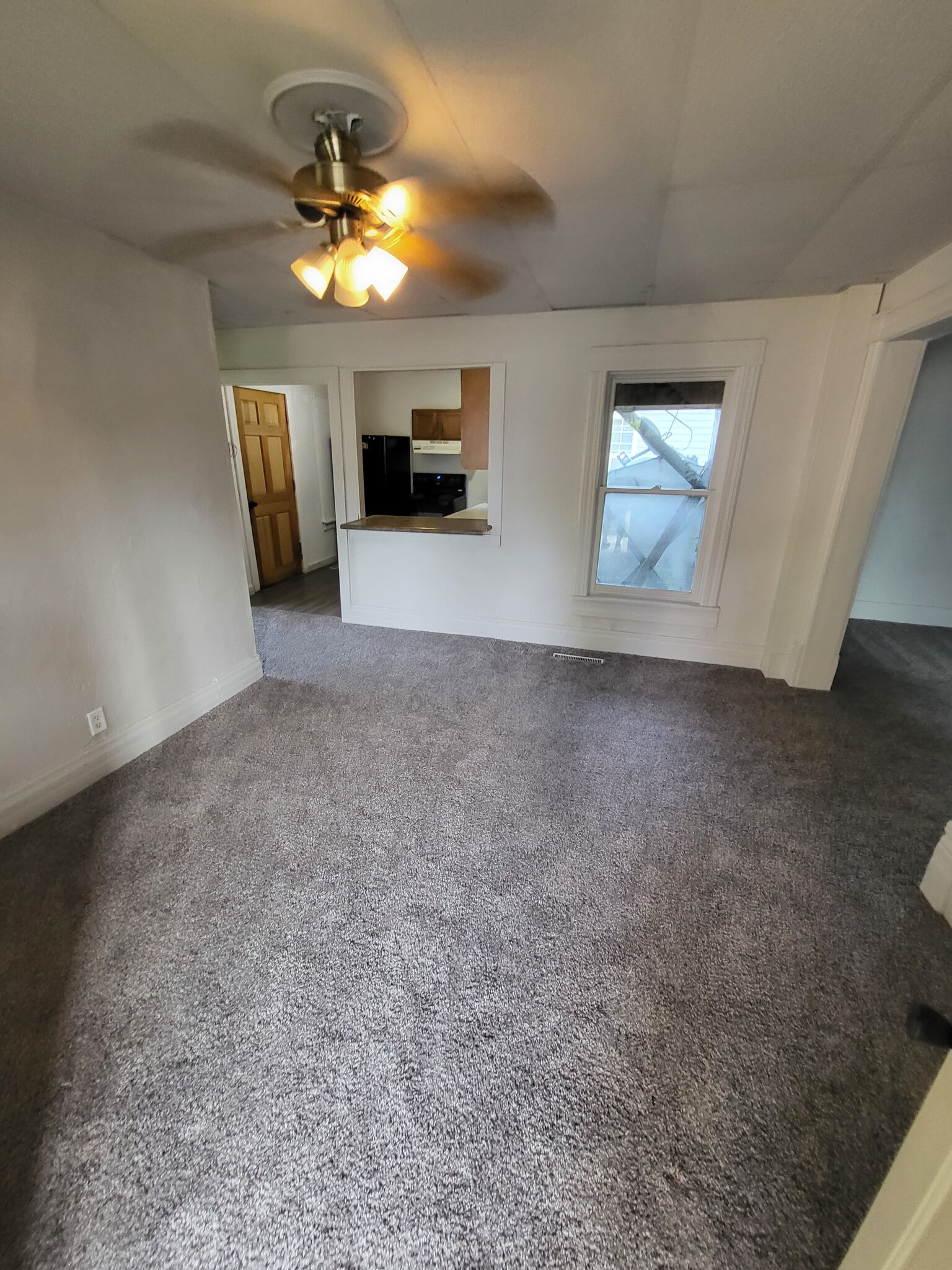 Building Photo - 378 W Division St