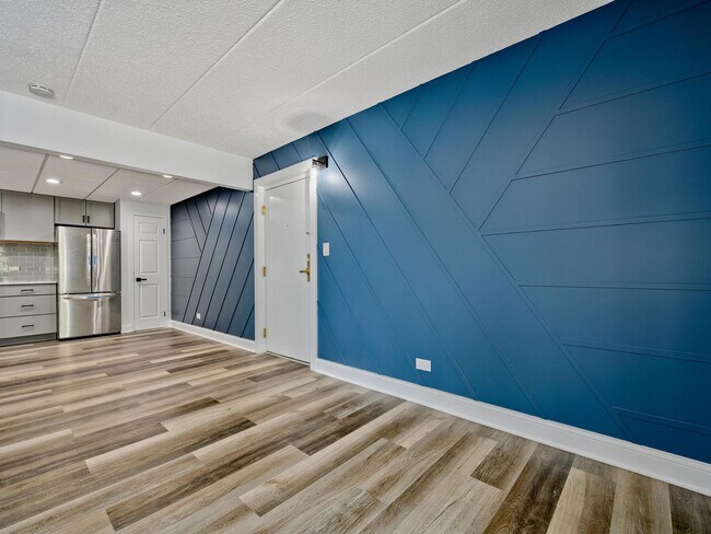Building Photo - 3849 N Parkway Dr