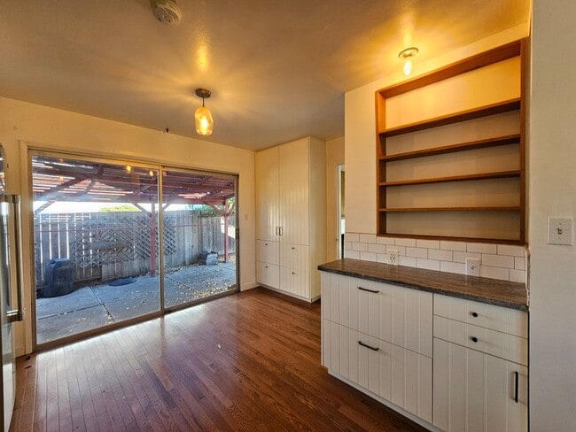 Building Photo - Beautifully updated 3-bedroom, 2-bath single-story home in one of El Sobrante’s most desirable ne...